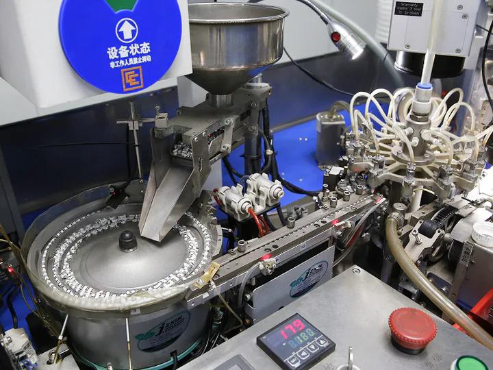 Temperature testing laboratory